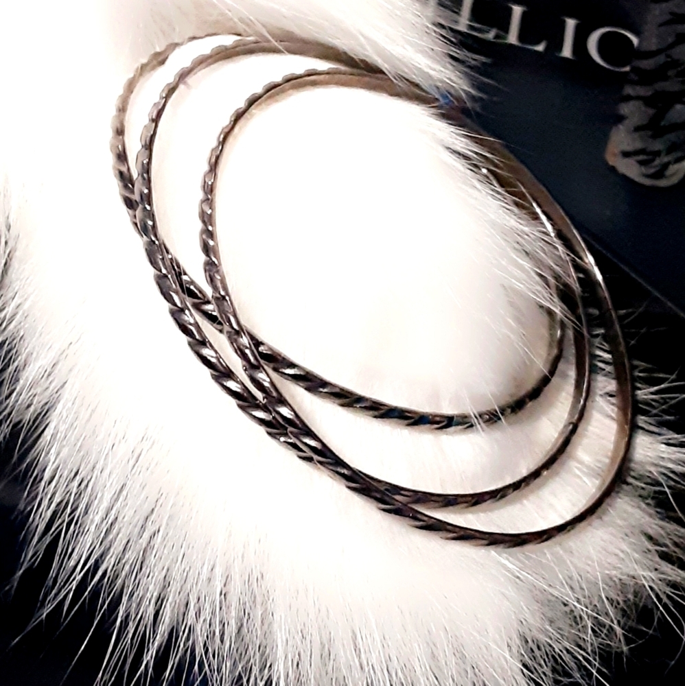 Bangle bracelet set 3 fashion bracelets ☆